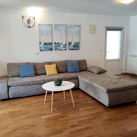 Apartman Marina Veruda Pula Buitenkant foto
