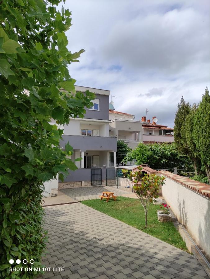 Apartman Marina Veruda Pula Buitenkant foto